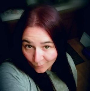 Meet your Posher, Elyse